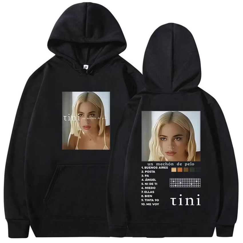 Zangeres Tini Stoessel Tour Al - Winter Clothing Drawing recensie en prijs